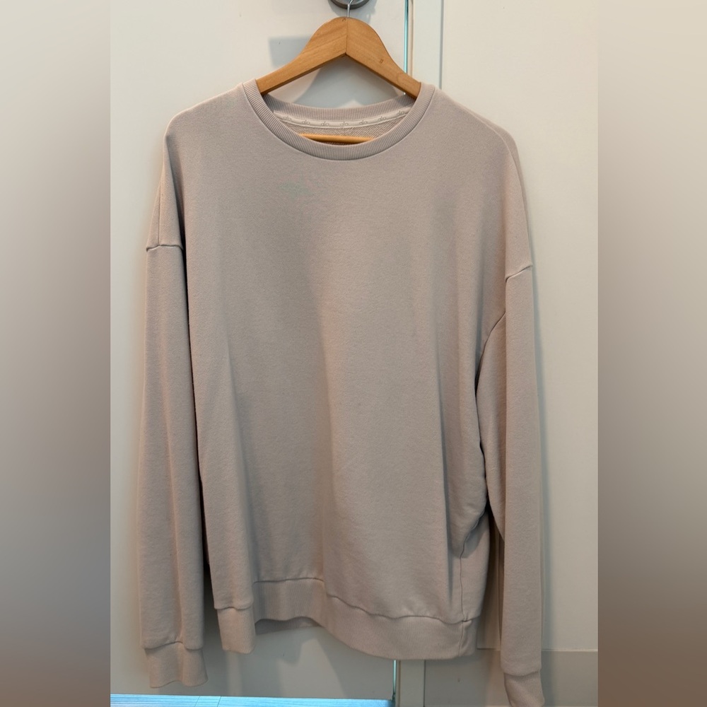 ALO Yoga Men's Light Beige Crewneck Sweater